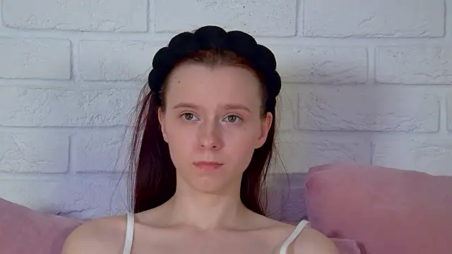 ArinaKubrick webcam