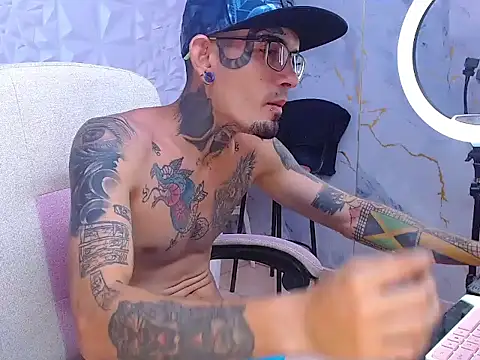 Boy_tatto77 live cam on StripChat
