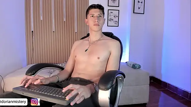 Dorianmistery2322_ webcam