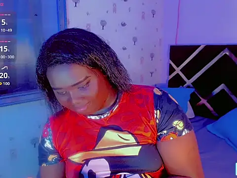 Hugemonsterblack webcam