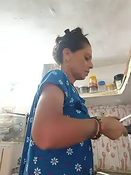 Sexy-Suhani2