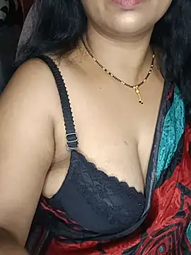 Kritika_21 live cam on StripChat