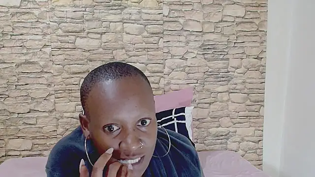 EbonyOlive69 webcam
