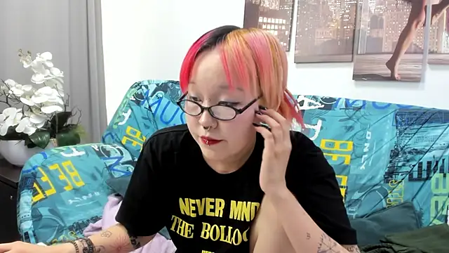 Cute__Kiko live cam on StripChat