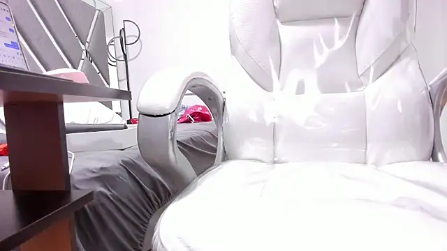 Valentina_slim