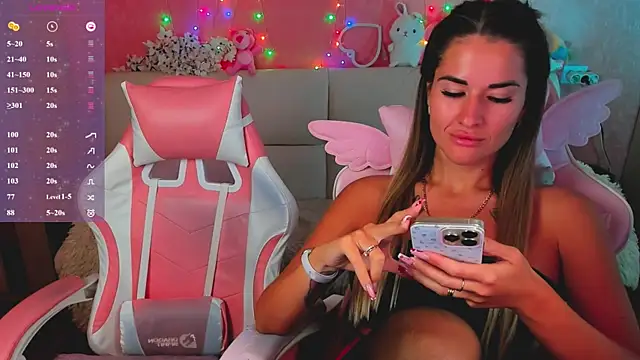 hotty_girls_here webcam