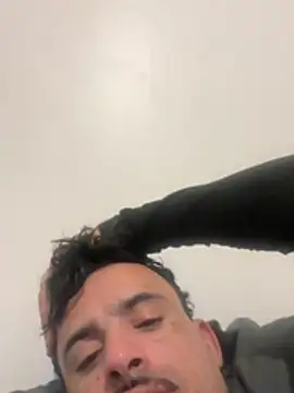 DiegoPosturado live sex cam