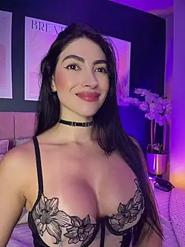 ItsTatiana live cam on StripChat