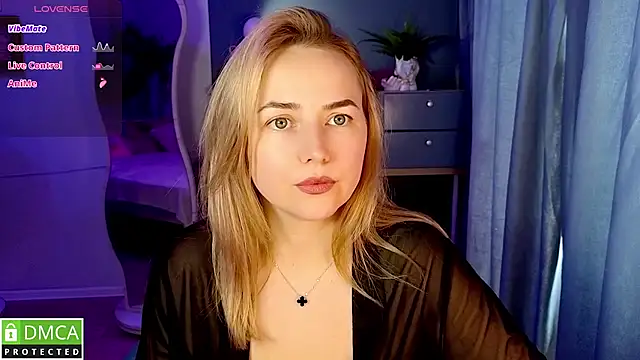 Mira_Mermayd live cam on StripChat