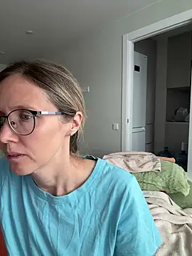MollyStory live cam on StripChat