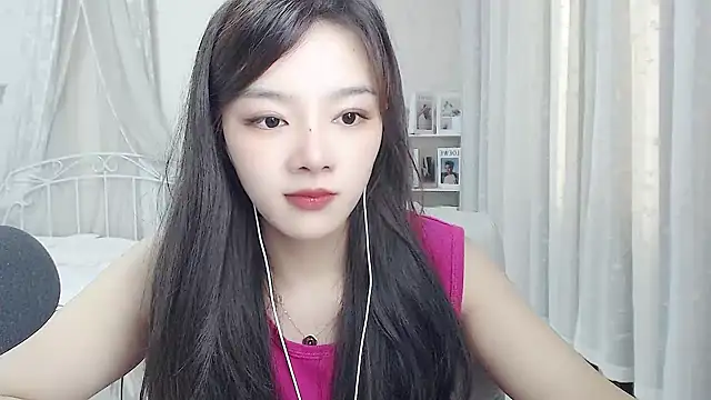 Romy-sweet webcam