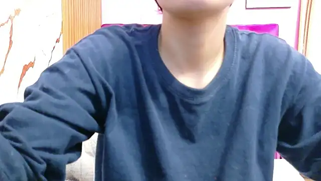 yourcuteneighbourr webcam