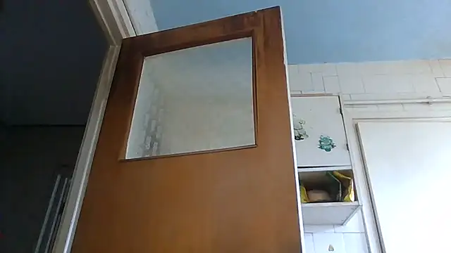 mariusica1@xh live cam on StripChat