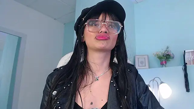 Emerald_gh webcam