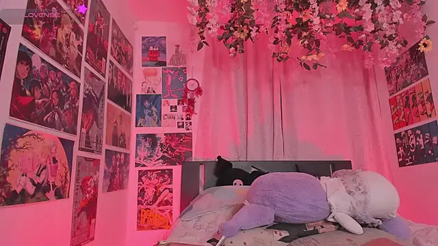 MissCurvyTop webcam