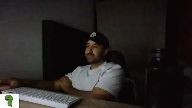coolfriki live cam on StripChat