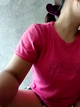 Sara_pusyy webcam