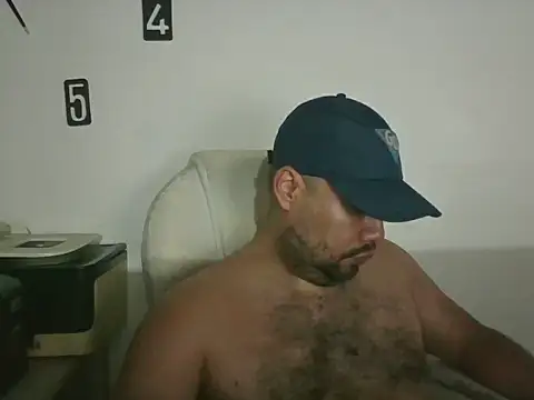 Ramses_36 live cam on StripChat