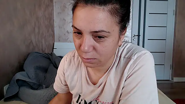 LorraGrey webcam