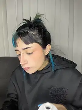 baby_akuma webcam
