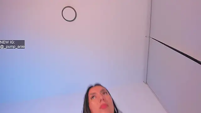 aniiee_x webcam