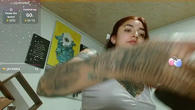 ZoeBakers_ webcam