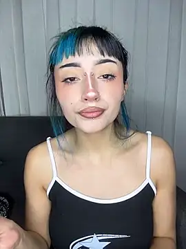 baby_akuma webcam