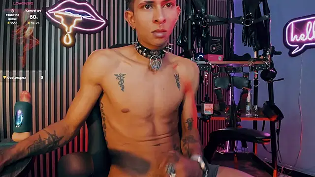 Maximoking26 webcam