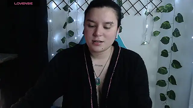 Nika_1_ live cam on StripChat