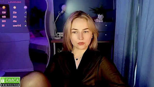 Mira_Mermayd live cam on StripChat