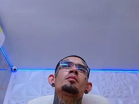 Boy_tatto77 webcam