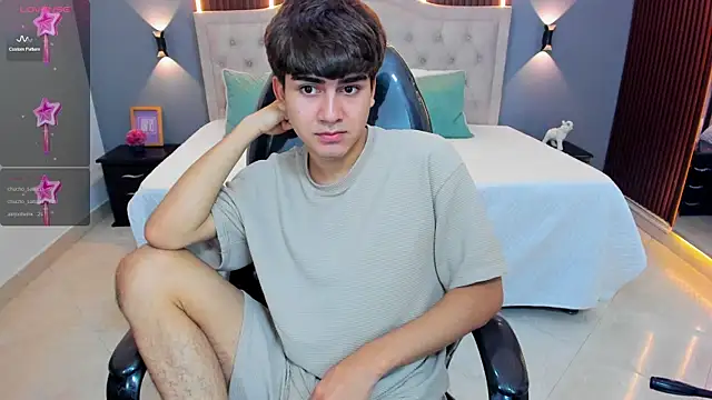 Tommy18__ Live Web Cam Show
