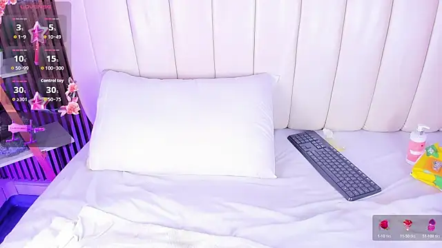 SandraMilerr live cam on StripChat