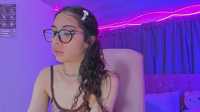 Sarah_Moon1 webcam