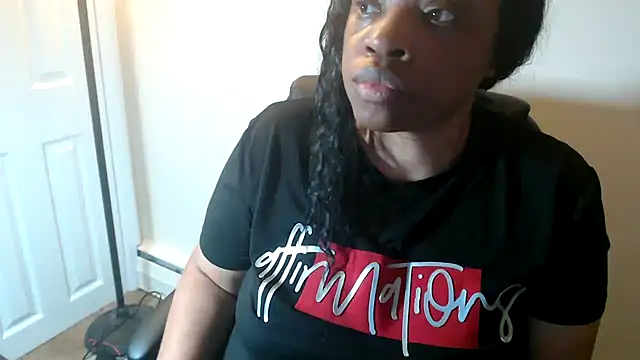Sexymona1218 webcam