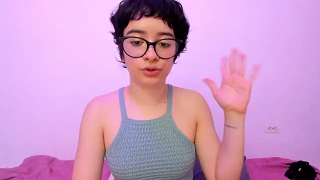 _lunnaa_ - _Lunnaa_'s free webcam - UK Sex Cams