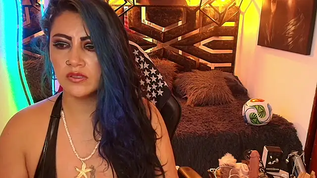 scarleth_blue webcam