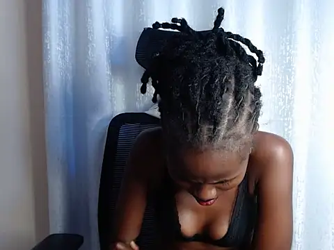 pureelegance_petite live cam on StripChat