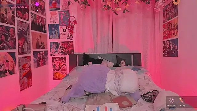 MissCurvyTop webcam