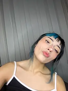baby_akuma webcam