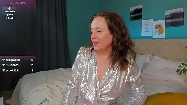 Kira_Adler webcam