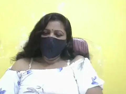 anu-reddyy live cam on StripChat