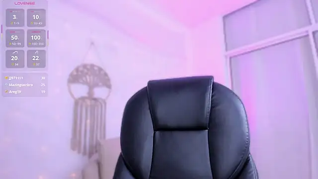 Ginni_charlotte webcam
