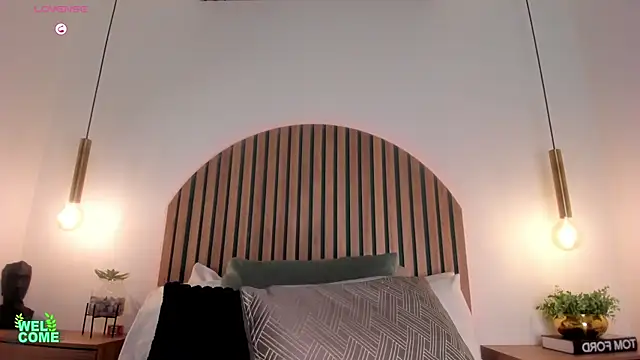 KenyaCopper live cam on StripChat