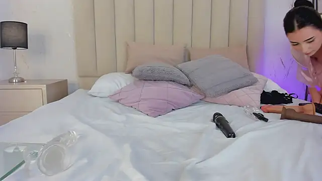 LilithHarperr_ webcam