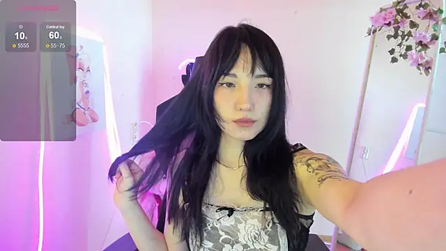 aliceeinwonderlanddd - AliceeinWonderlanddd's free webcam - UK Sex Cams