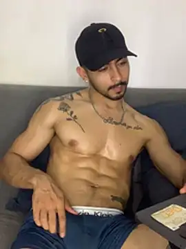 NicolasChest_xxx