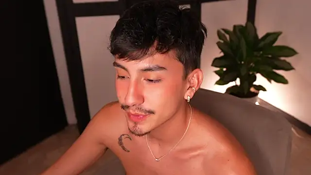 sweettaaron01