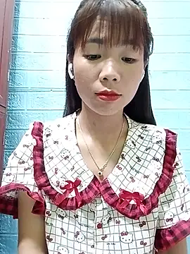 AmyLinee01 live cam on StripChat