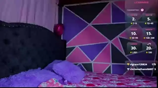 Emmily_Walker webcam